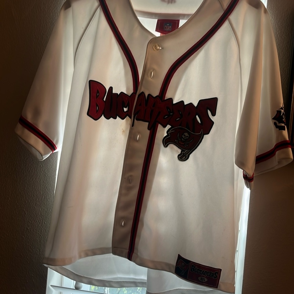 Tampa Bay Buccaneers Jersey Size M